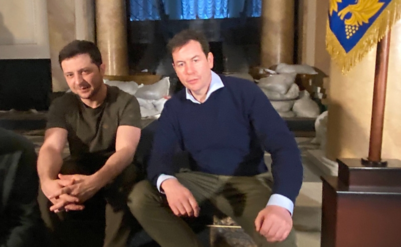Биограф описал обстановку в подземном бункере Зеленского