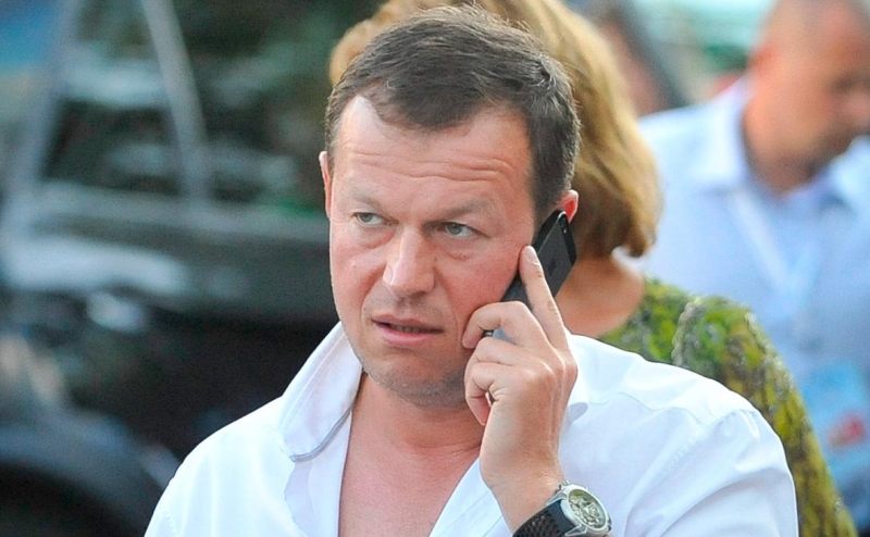 Бизнес владельца водки Stolichnaya признали экстремистским и изъяли