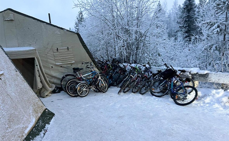 Ближневосточные мигранты уехали от границы с Финляндией после ее