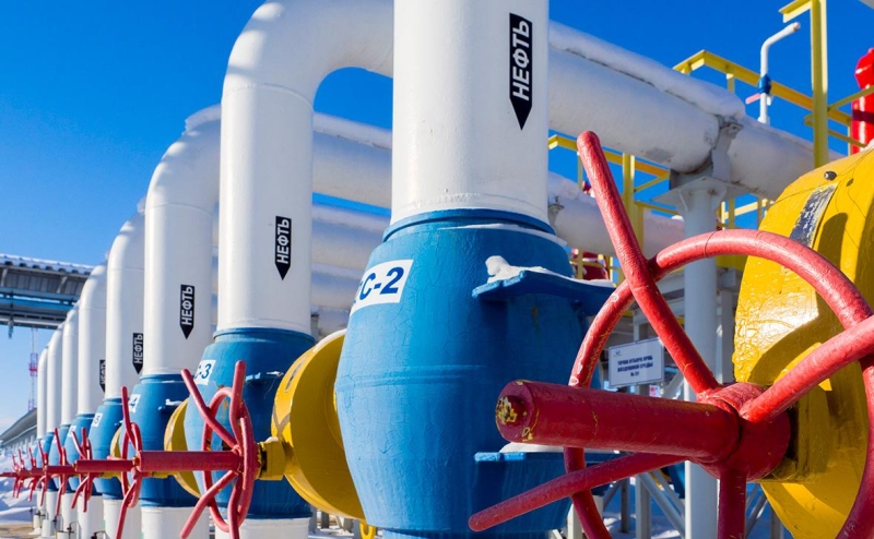 Bloomberg cообщил о &laquo;дыре на $11 млрд&raquo; в санкциях на российскую нефть