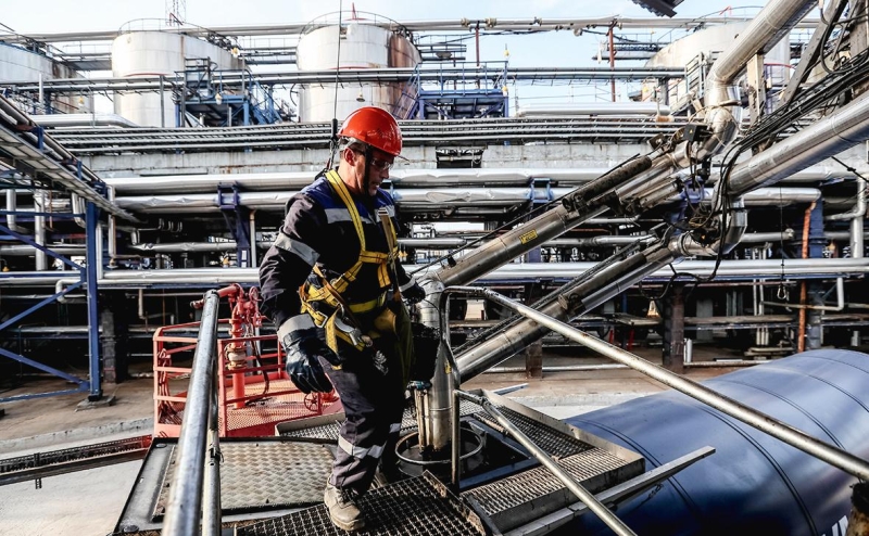 Bloomberg назвал страну, которая заменит Индию в закупке российской