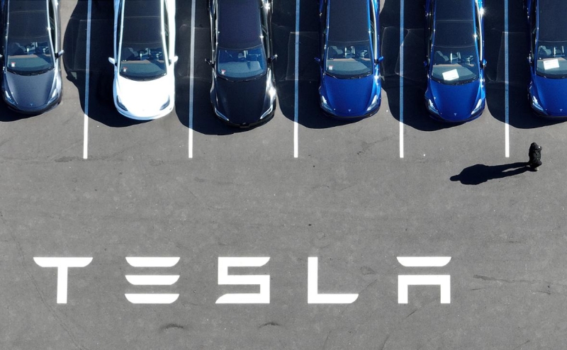 Bloomberg сообщил о потере Tesla $94 млрд и худшем старте года для