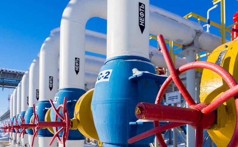 Bloomberg сравнил нефтяную торговлю России с Индией с игрой «ударь