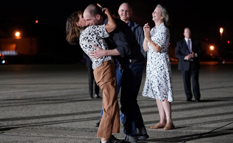 Bloomberg уволил репортера, сорвавшего эмбарго об обмене заключенными