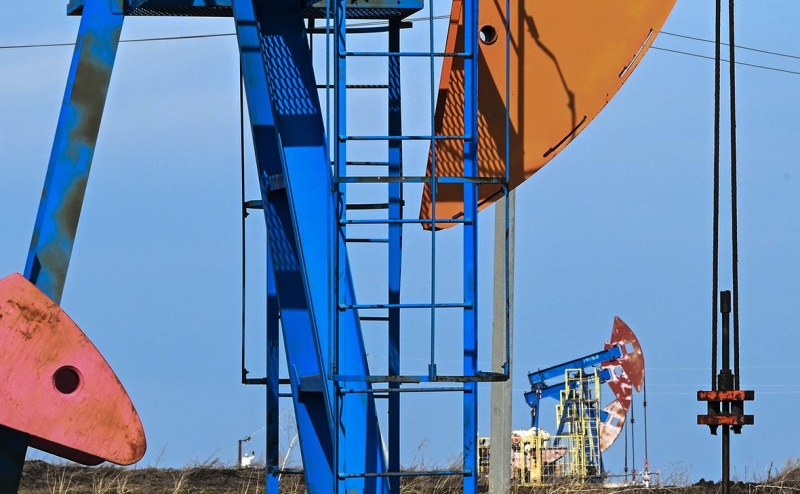 Bloomberg узнал детали о новом режиме потолка цен на российскую нефть