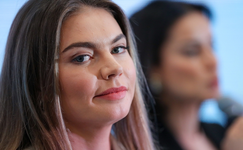 Bloomberg узнал о намерении ЕС ввести санкции против Кабаевой