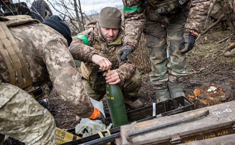 Bloomberg узнал о письме украинского министра в ЕС о нехватке снарядов