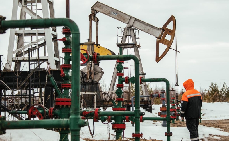 Bloomberg узнал о поиске Индией альтернатив нефти из России из-за