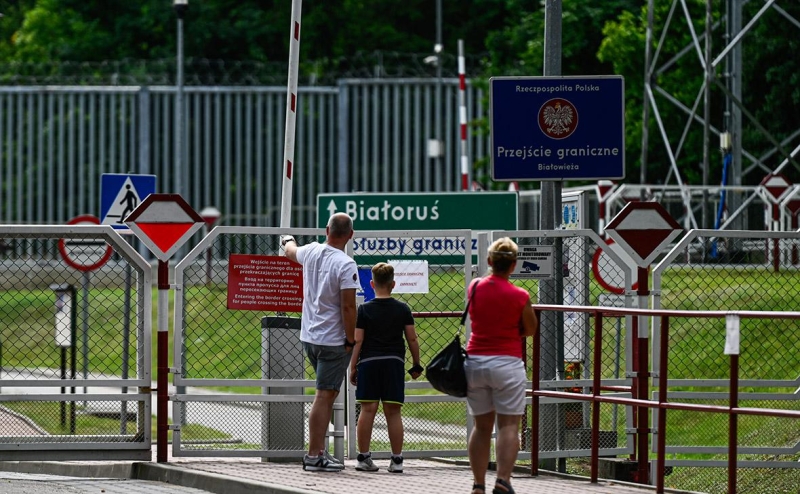 Bloomberg узнал о размолвке на саммите из-за Макрона, Мелони и