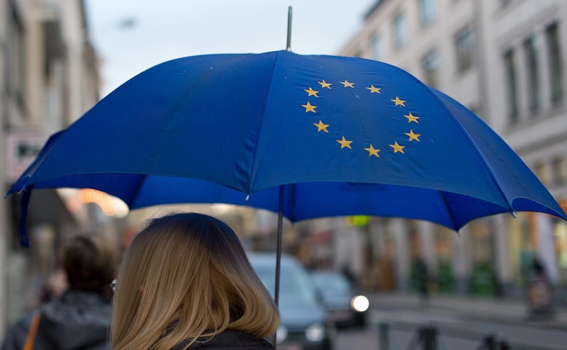 Bloomberg узнал об обсуждении ЕС санкций ко второй годовщине