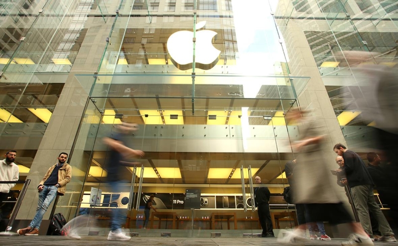 Bloomberg узнал об уходе из Apple дизайнера iPhone