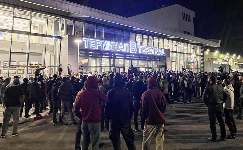 Более 200 человек задержали после беспорядков в аэропорту Махачкалы