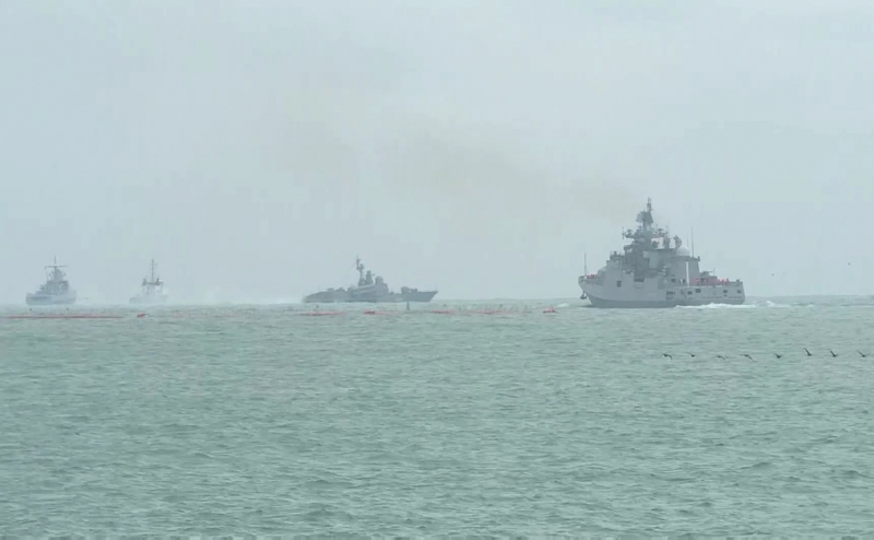 Более 30 кораблей Черноморского флота вышли на учения по обороне Крыма