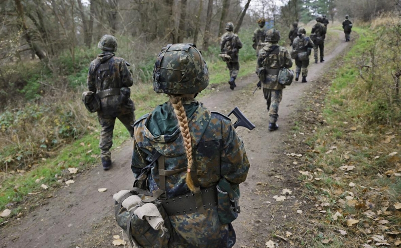 Большинство немцев выступили за возвращение обязательного призыва в