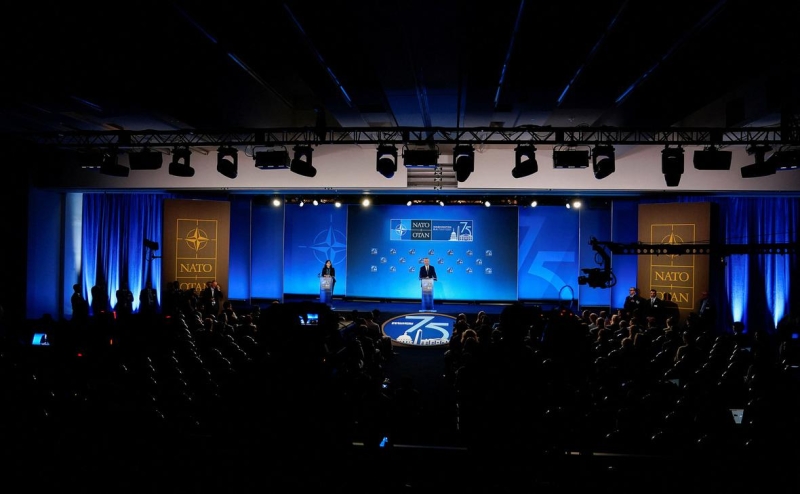 Болтон связал начало конфликта на Украине с ошибкой Запада при Буше