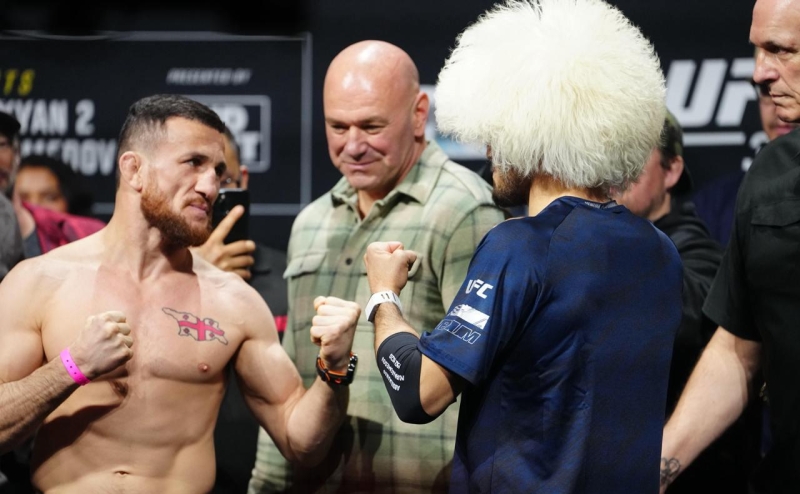 Брат Нурмагомедова сенсационно проиграл в бою за титул чемпиона UFC