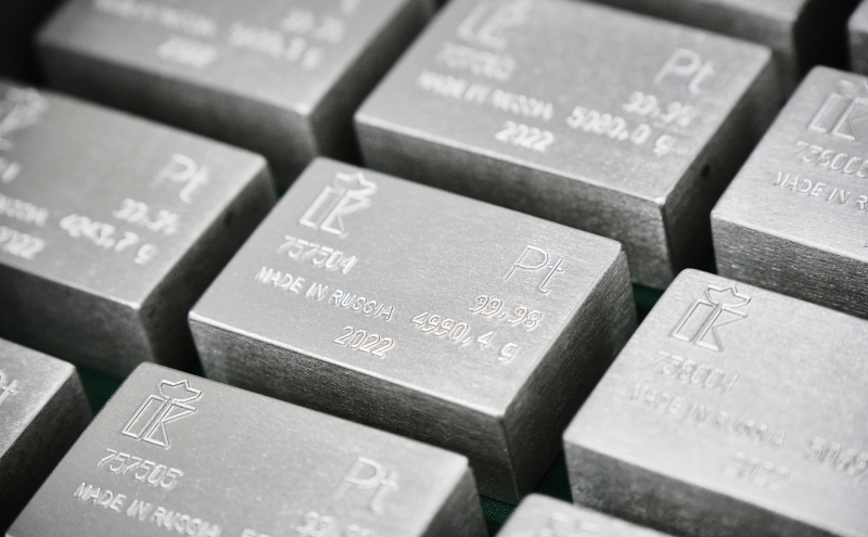 Британия объявила о новых ограничениях на импорт из России