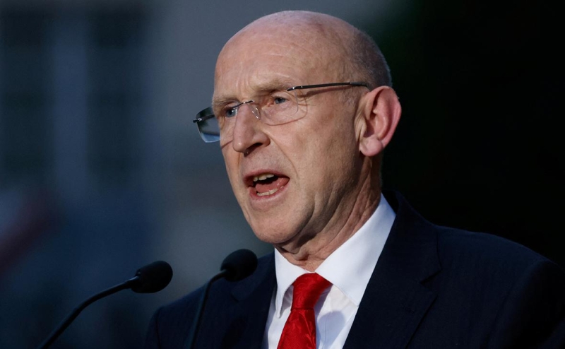 Британский премьер предупредит о непопулярных решениях и дыре в