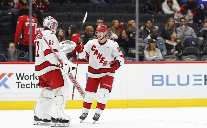 &laquo;Будущему хоккея&raquo; из Чикаго сломали челюсть в матче НХЛ