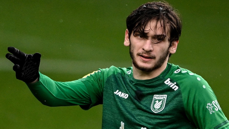 Булыкин рассказал, как &laquo;Локомотив&raquo; упустил Хвичу Кварацхелию