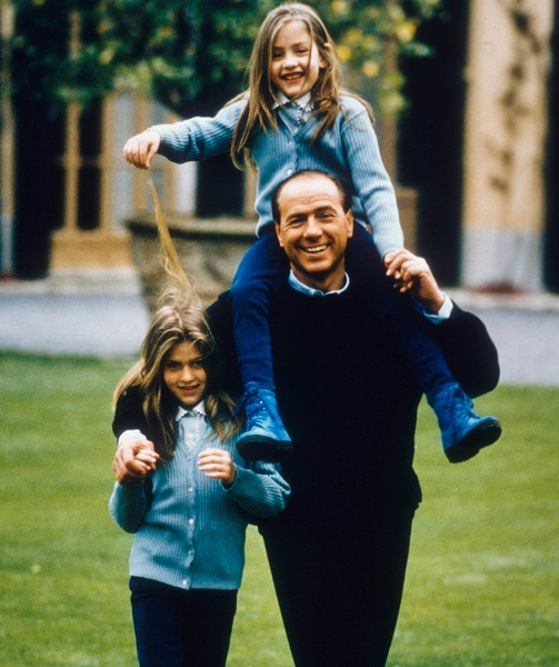 «Бури меня не пугают»: чем запомнится Сильвио Берлускони