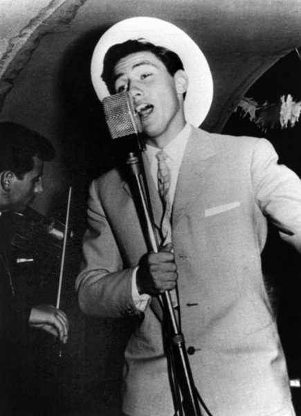 «Бури меня не пугают»: чем запомнится Сильвио Берлускони