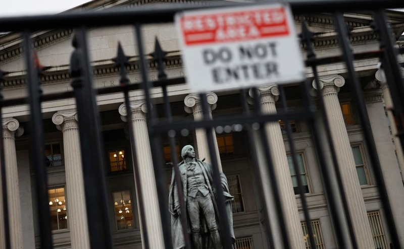 ЦБ Киргизии запретил банкам проводить платежи без реальных поставок