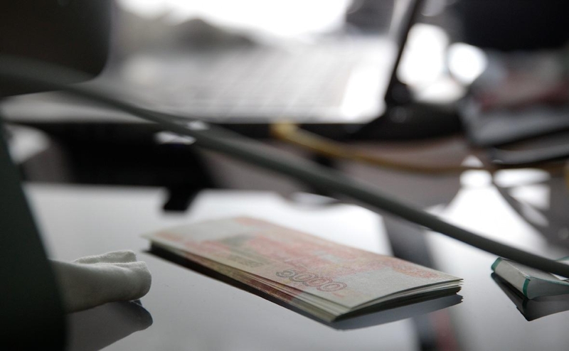 ЦБ назвал долю рубля в расчетах с Европой, Америкой и Азией за 2023