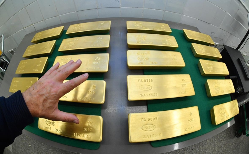 ЦБ обяжет банки усилить контроль за операциями россиян с золотом