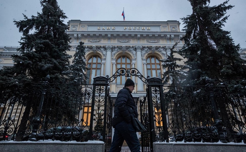 ЦБ поднял лимит переводов самому себе через СБП и отменил банкам