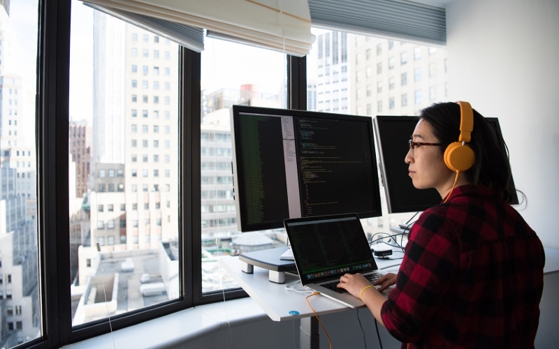 ЦБ попросил банки усилить контроль за перекупщиками и операциями в валюте