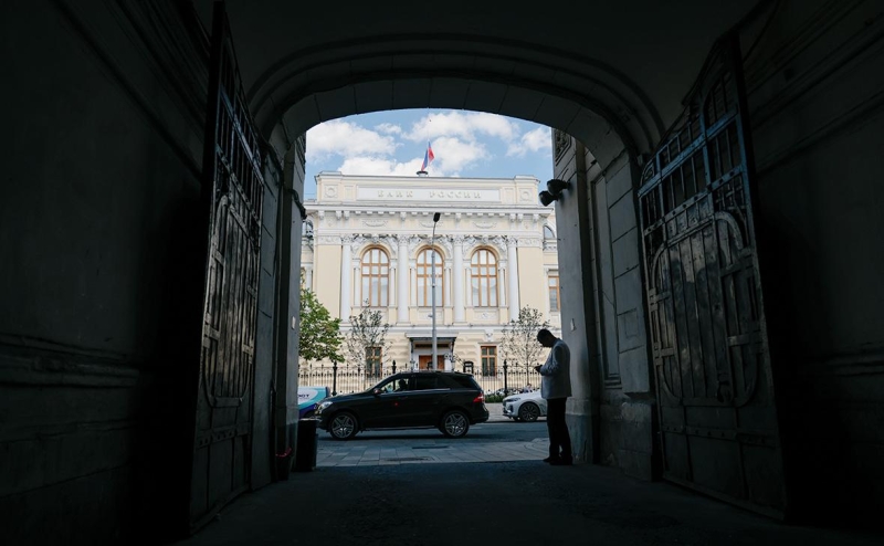 ЦБ продлил период жесткой монетарной политики