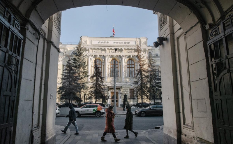 ЦБ смягчил правила валютного контроля для внешнеторговых контрактов