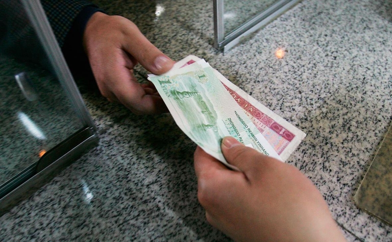 ЦБ в 2,5 раза увеличит продажи юаней в августе