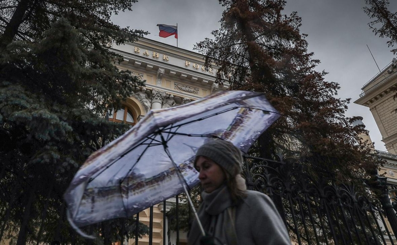 ЦБ в пятый раз подряд не стал менять ключевую ставку