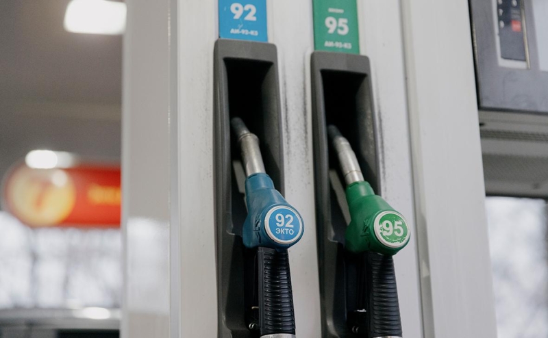 Цена на бензин АИ-95 на бирже обновила рекорд