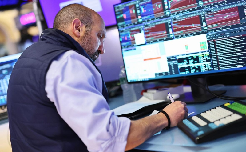 Цена нефти впервые с января превысила $80 после ударов США по Ирану