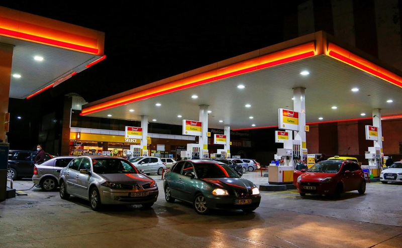 Цены на бензин в Турции выросли на 20% за ночь