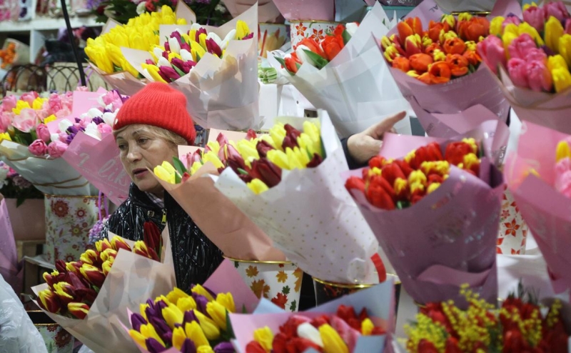 Цены тюльпанов приблизились к розам