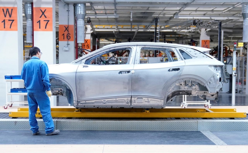 Часть китайских фирм приостановила поставки в Россию на фоне действий