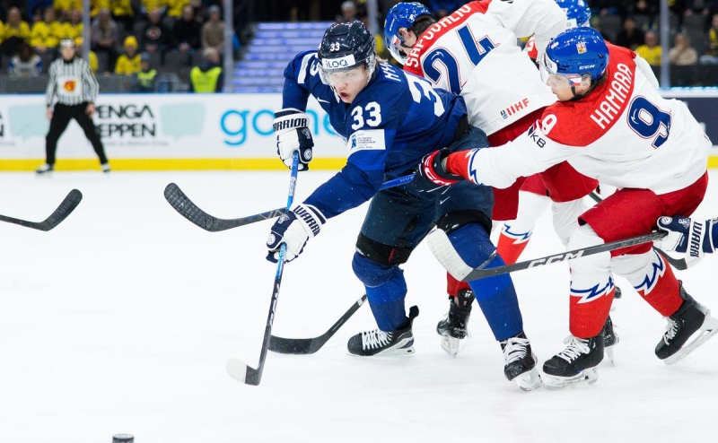 Чехия забросила четырежды за 50 секунд и завоевала бронзу молодежного