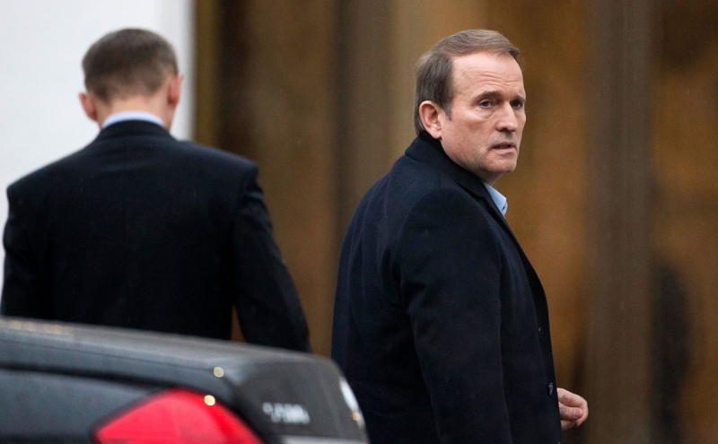 «Человек комсомольского агрессивного типа». Чем известен Виктор Медведчук