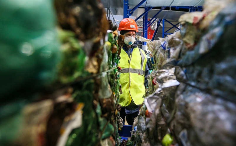 Чемезов предупредил о риске отказа банков кредитовать мусорные заводы