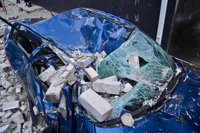 Четыре человека пострадали при обстреле Белгорода и Белгородского