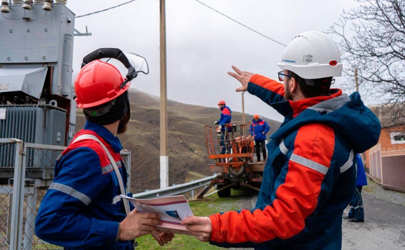 Число погибших при взрыве АЗС в Дагестане выросло до девяти