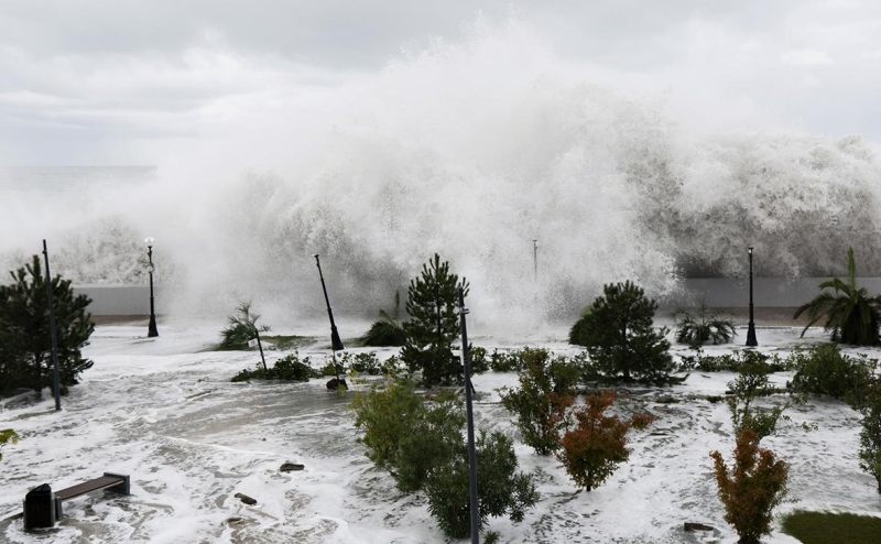 Число погодных катаклизмов в России за год резко выросло