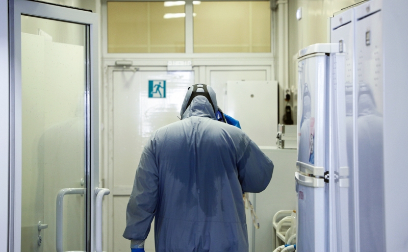 Число смертей от COVID за сутки в России поставило новый рекорд