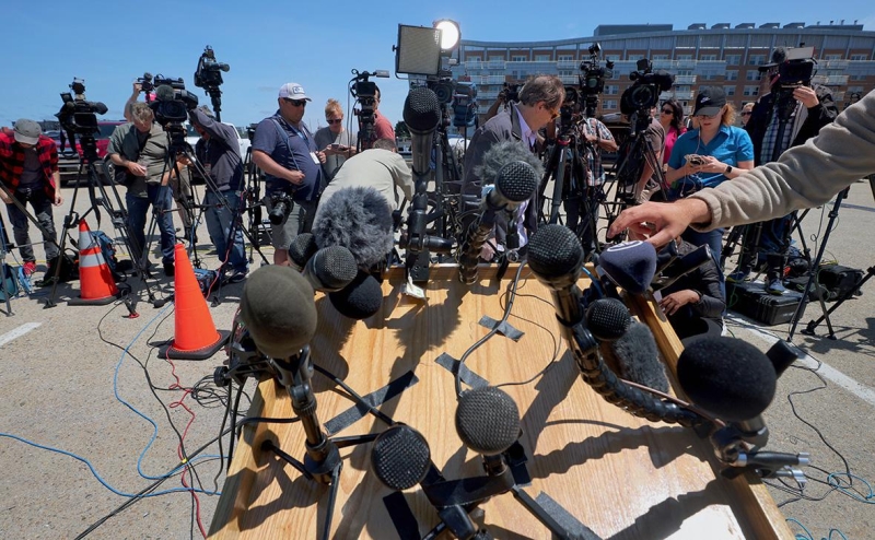 Члены экипажа пропавшего в Атлантике батискафа погибли