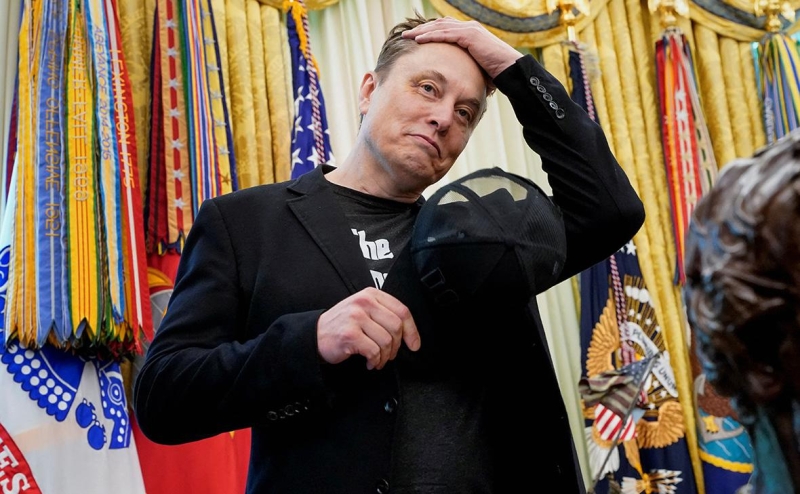 Что было в «файлах Эпштейна» и почему появление там болезненно для