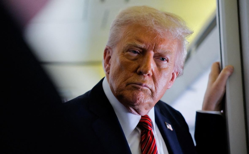 CNN рассказал о борьбе «за уши Трампа»